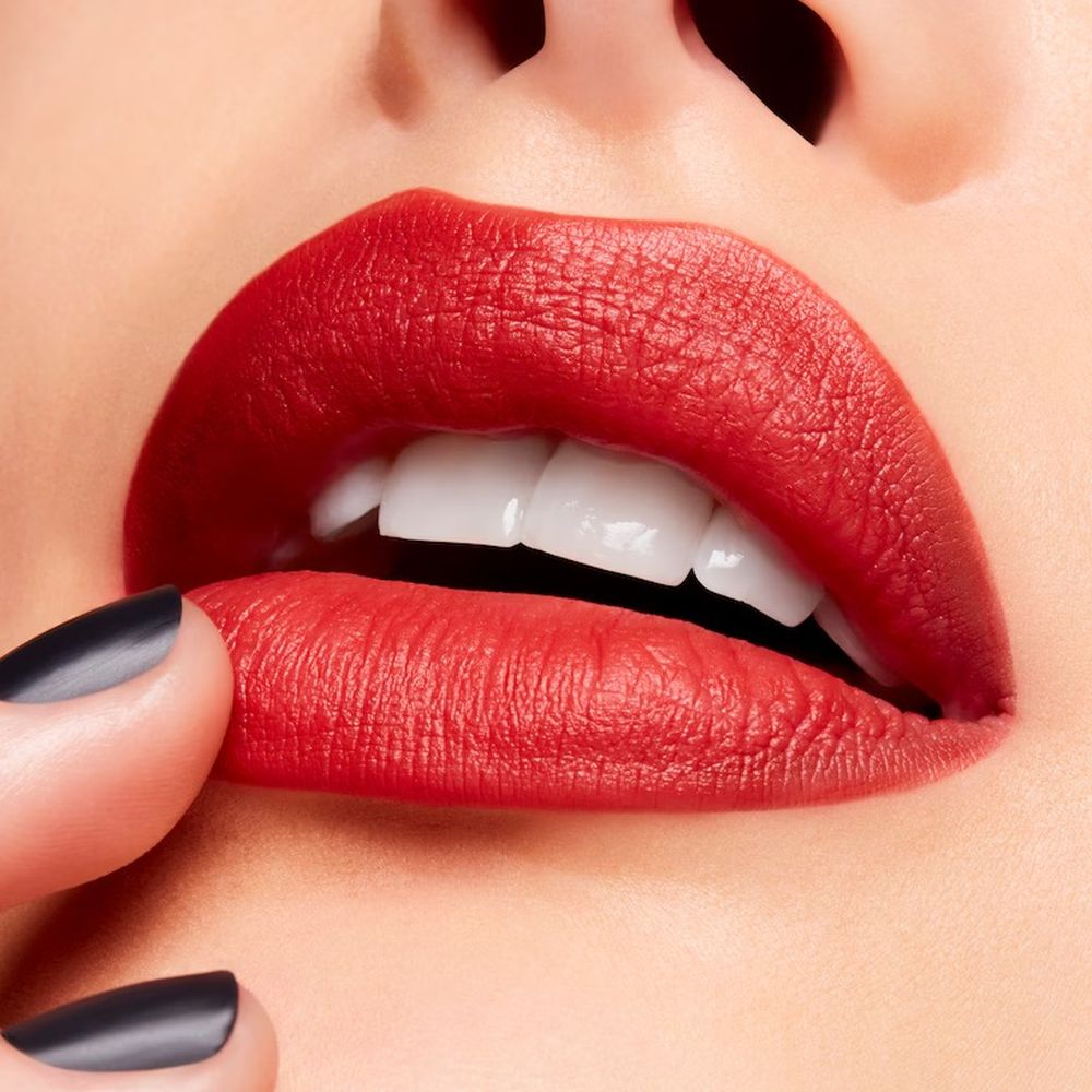 Rouge à Lèvres 'Powder Kiss Velvet Blur Slim' - Devoted To Chili 2 g