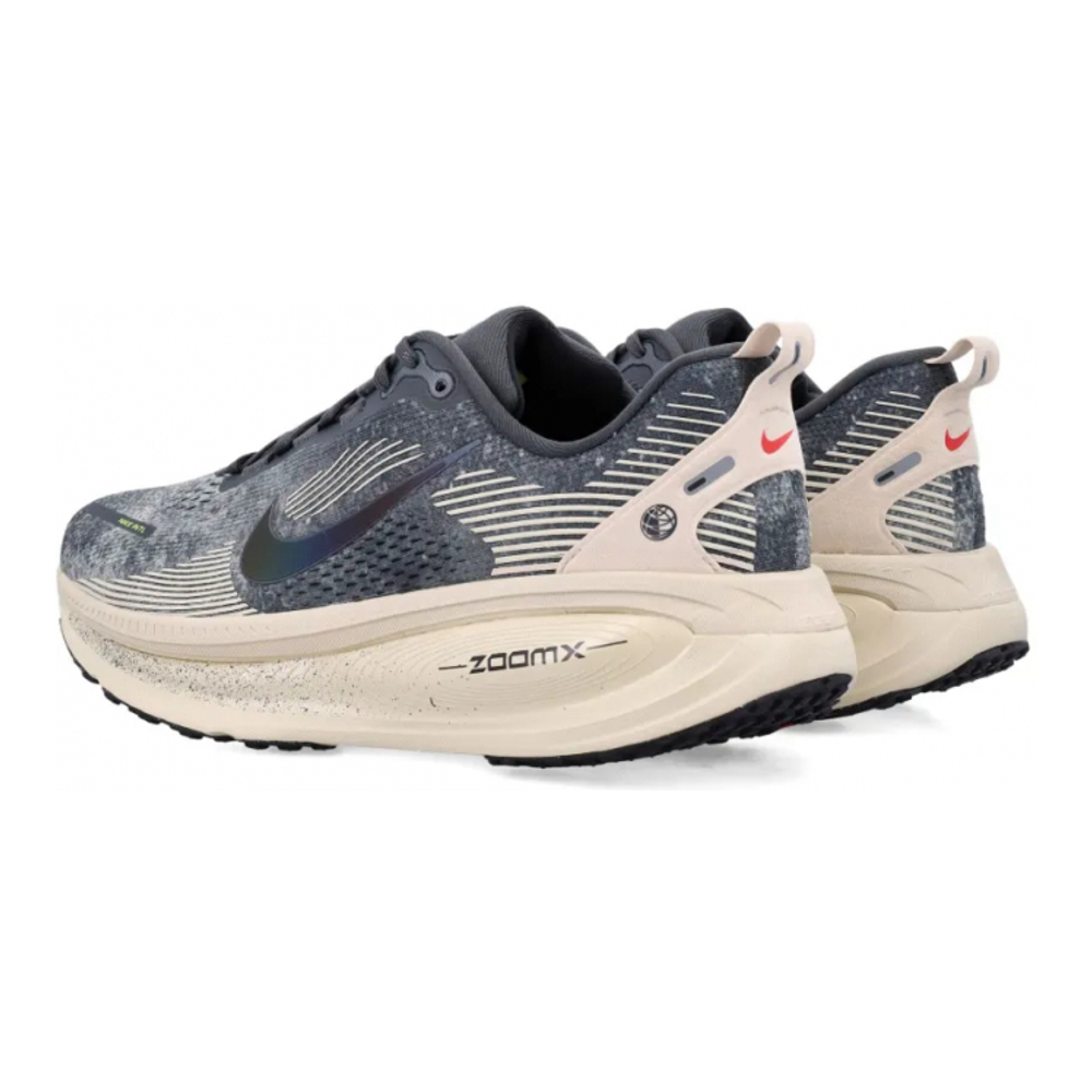 'Vomero 18' Sneakers