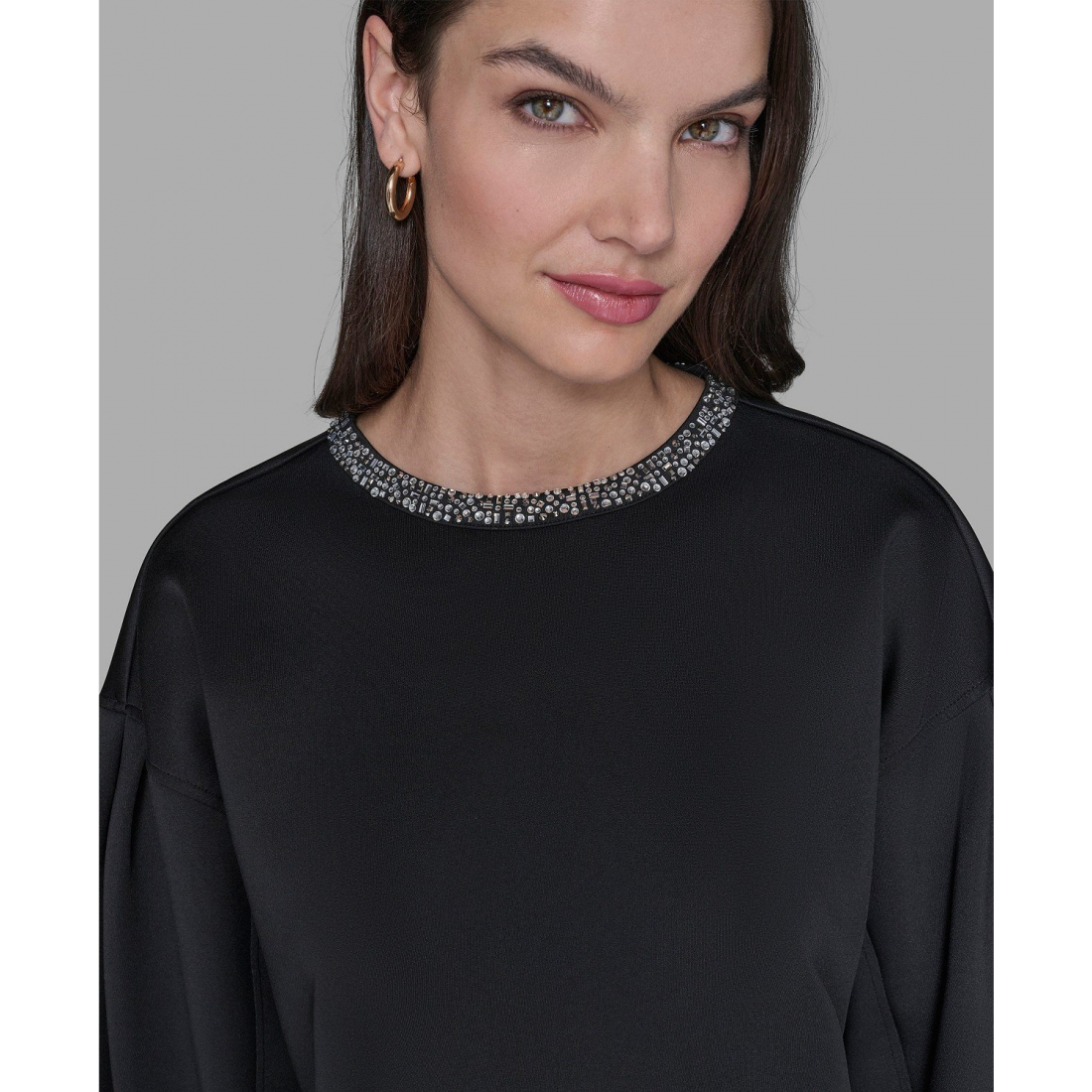 'Crewneck Crystal Neck Top' pour Femmes