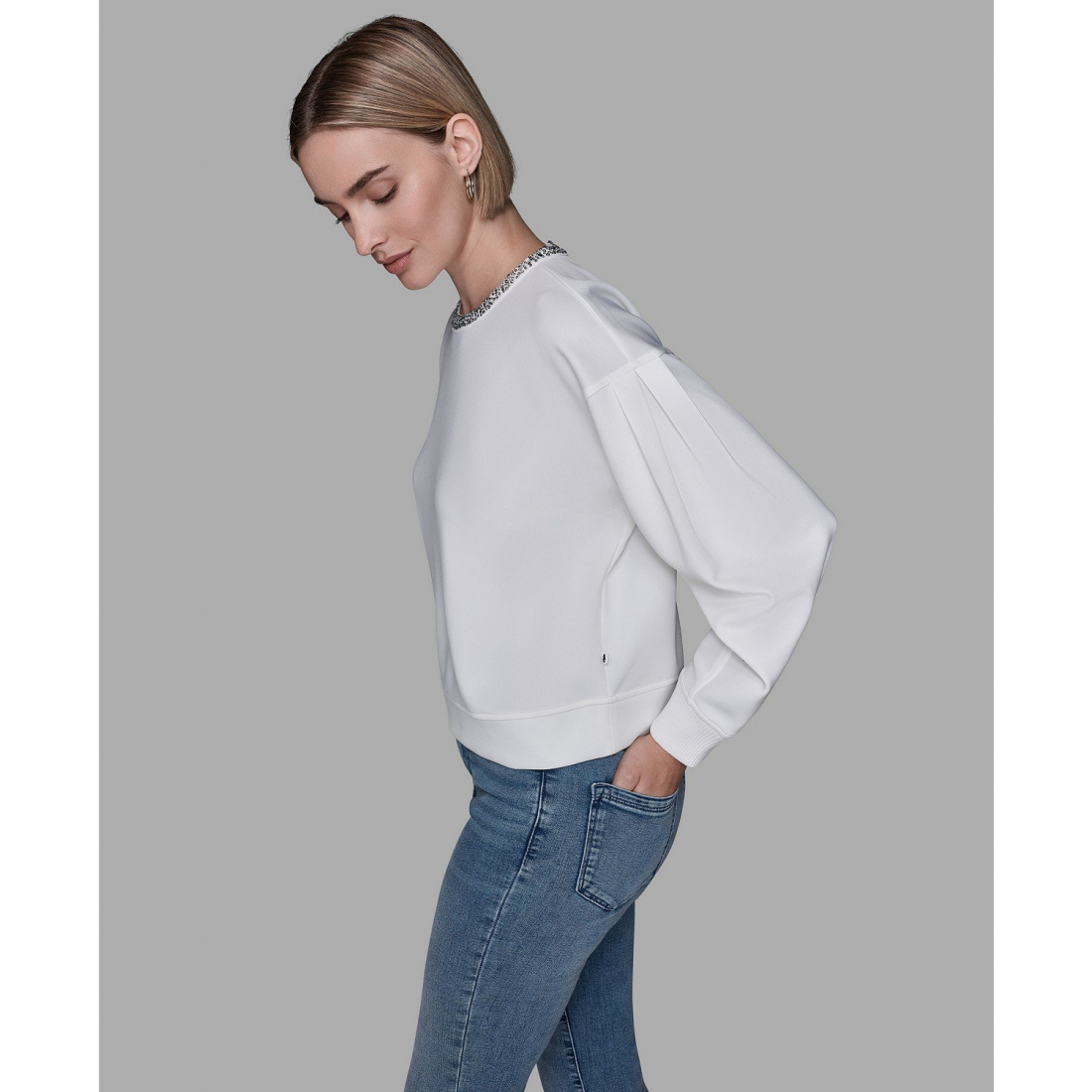 'Crewneck Crystal Neck Top' pour Femmes