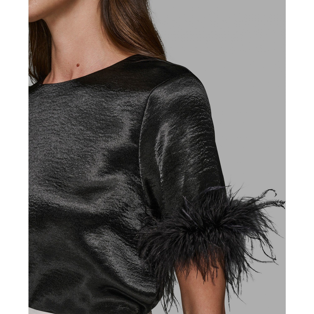 'Crewneck Feather Trim Top' pour Femmes