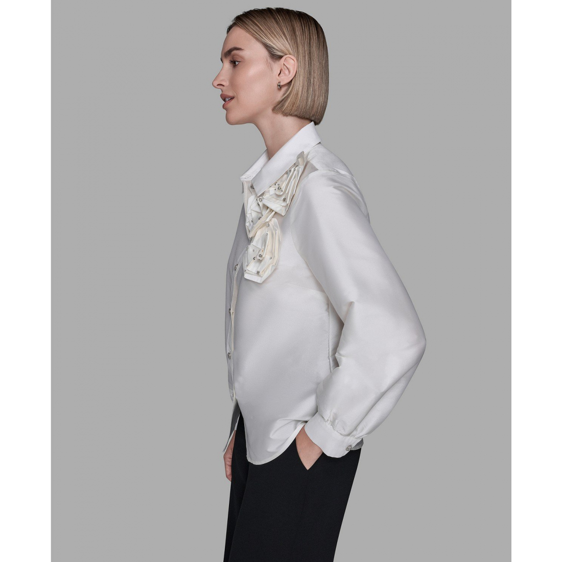 'Collar Rose Applique Detail Top' pour Femmes