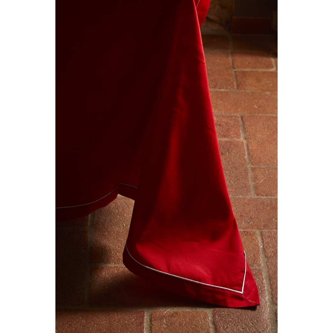 Christmas Linen Tablecloth 220x220 cm, Red/Silver