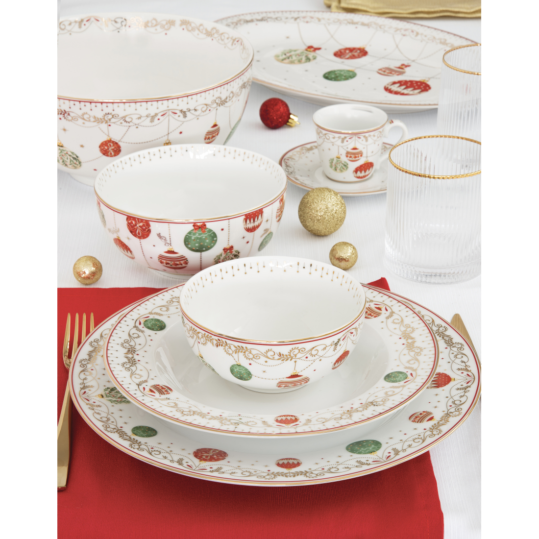 Set Of 18 Porcelain Plates (18 Pieces: 6 Appetizer Plates, 6 Dinner Plates, 6 Soup Plates) Christmas Eve
