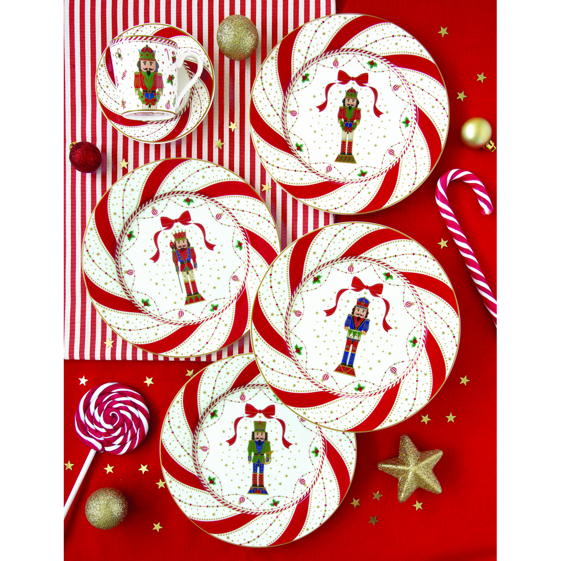 Set Aus 6 Aperitif-/Desserttellern, Ø 19 cm. Nussknacker-Twist