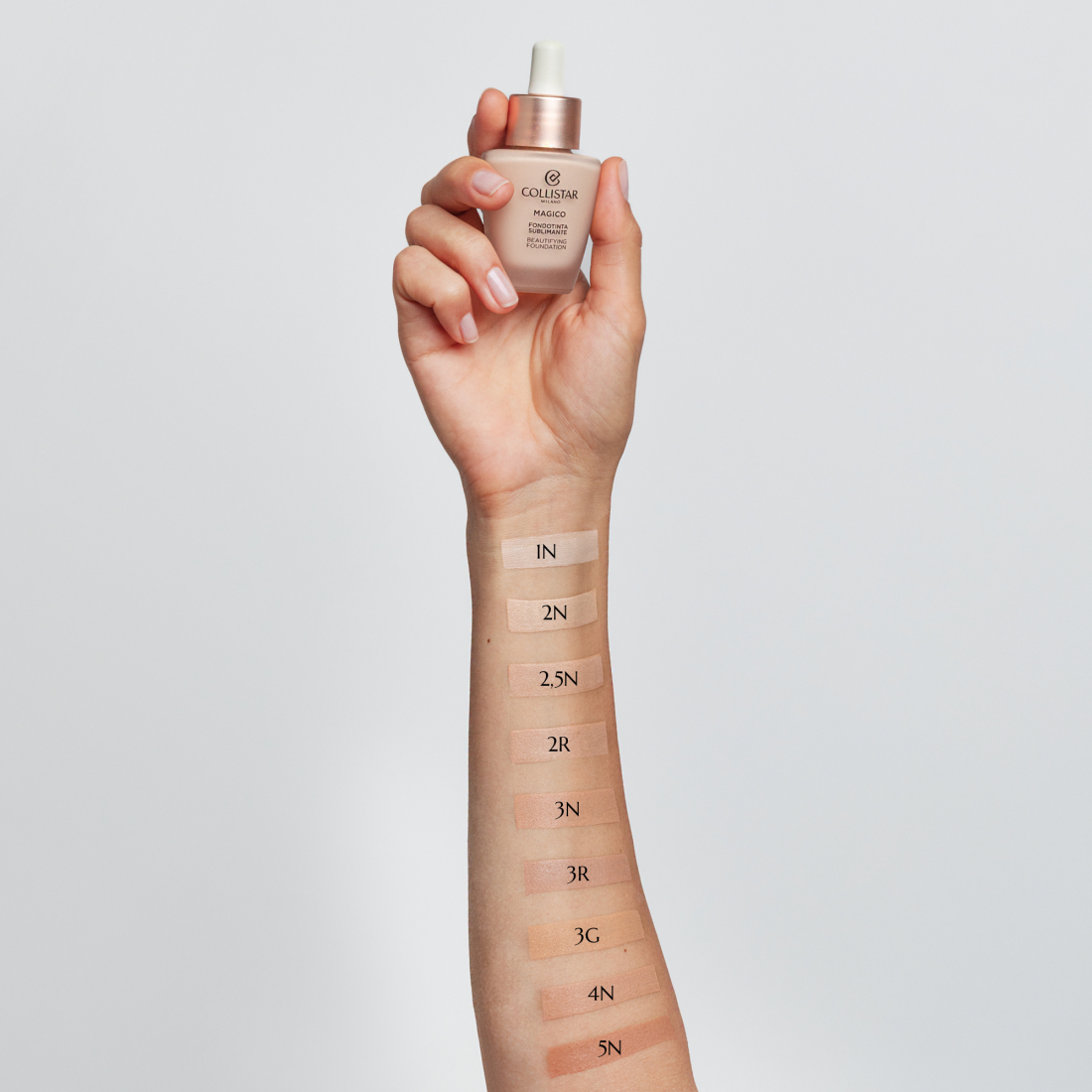 Fond de teint 'Magico Beautifying' - 5N Ambra 30 ml