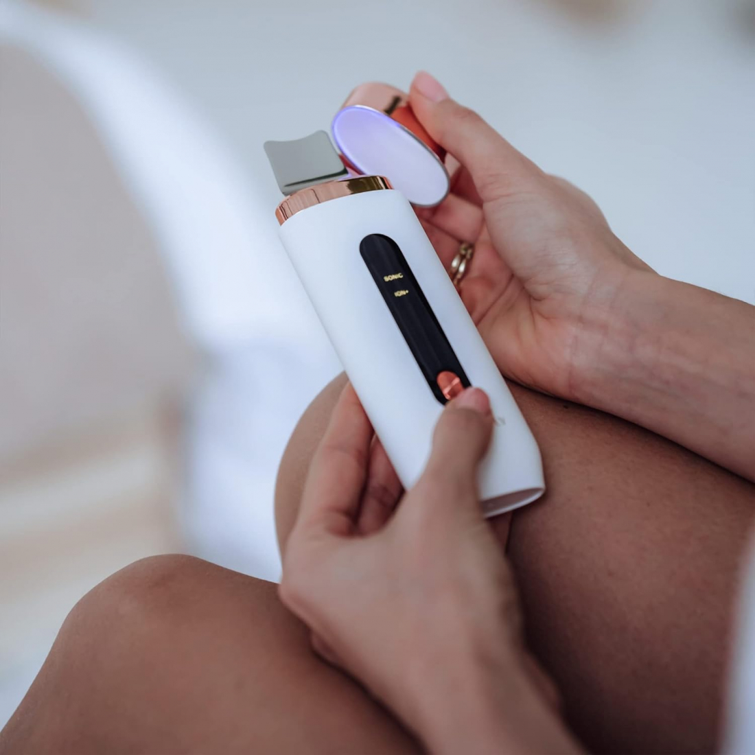 Appareil de peeling par cavitation multifonctionnel Scrub Pro Blanc