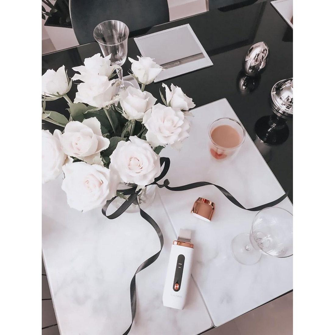 Appareil de peeling par cavitation multifonctionnel Scrub Pro Blanc