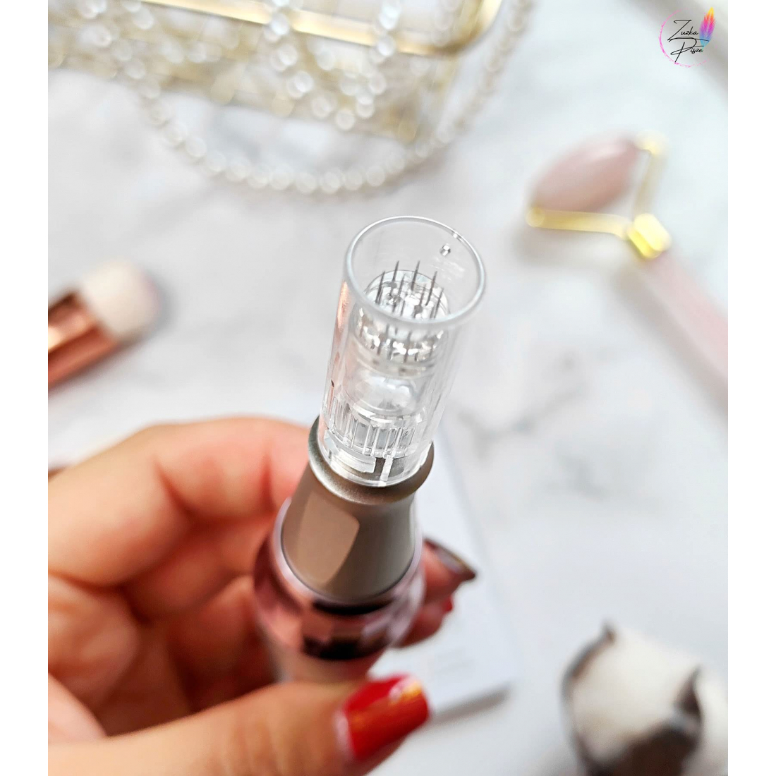 Dispositif de rajeunissement facial par mésothérapie avec micro-aiguilles Meso Pro