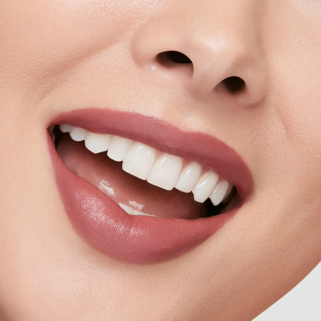 Rouge à Lèvres 'Technosatin Gel' - 410 Lilac Echo 3.3 g