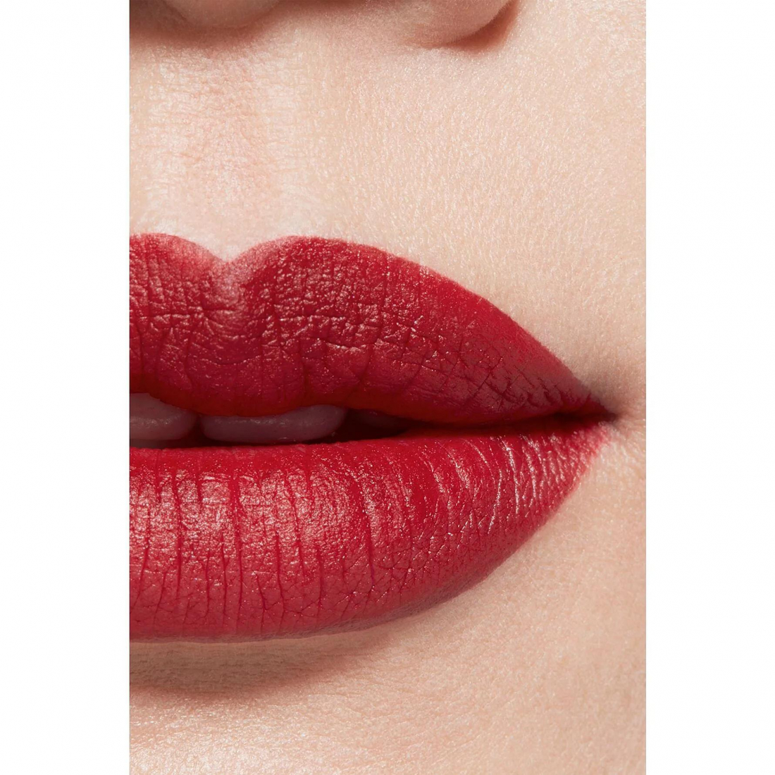 Rouge à Lèvres 'Rouge Allure Velvet Luminous Matte' - 549 Rouge Ma Vie 3.5 g