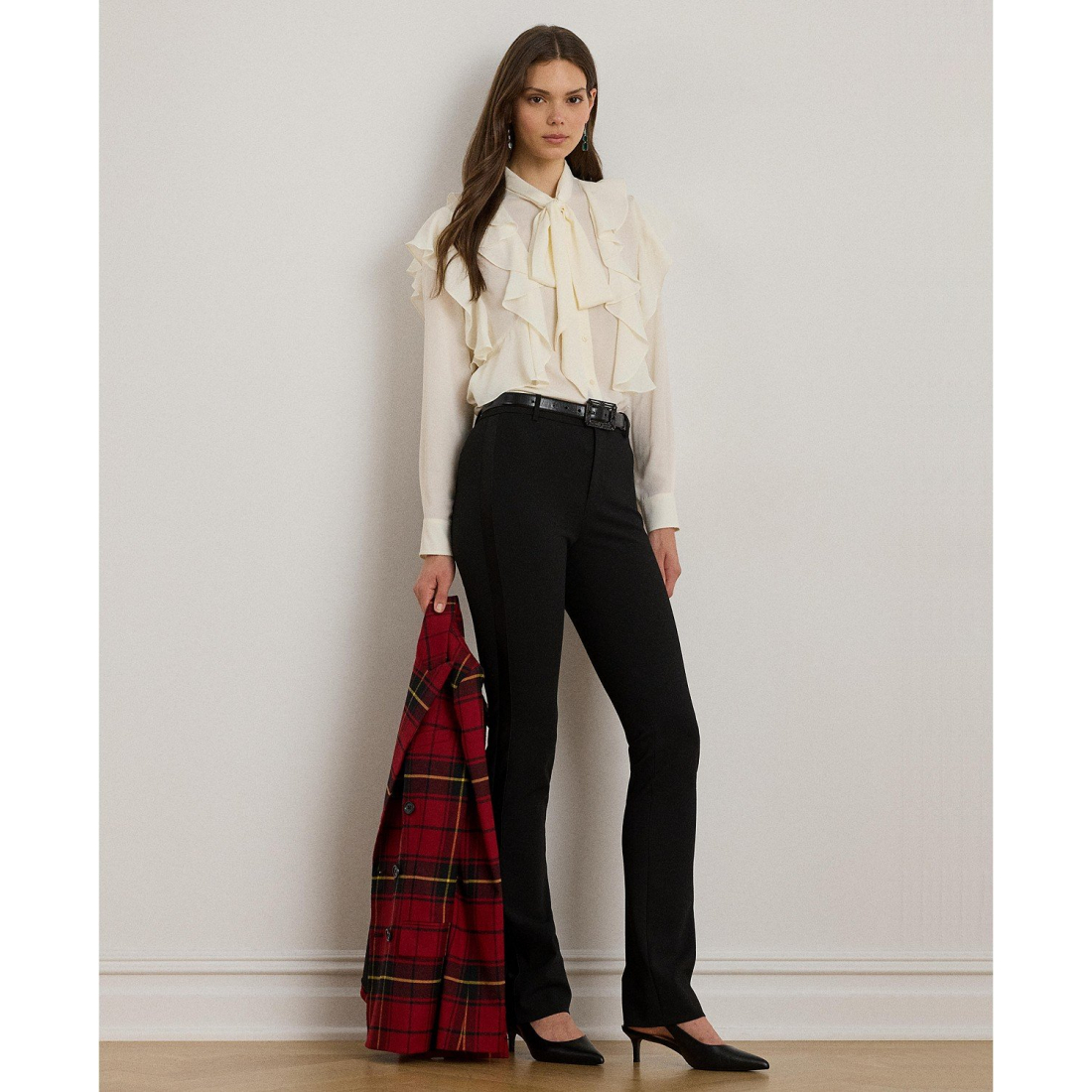 'Ruffle Detail Tie-Neck Blouse' pour Femmes