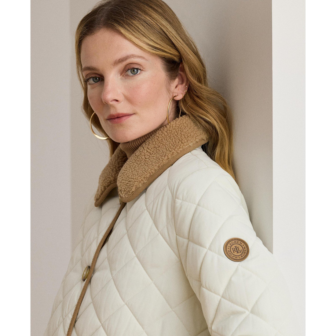 'Faux-Fur-Collar Quilted Jacket' pour Femmes