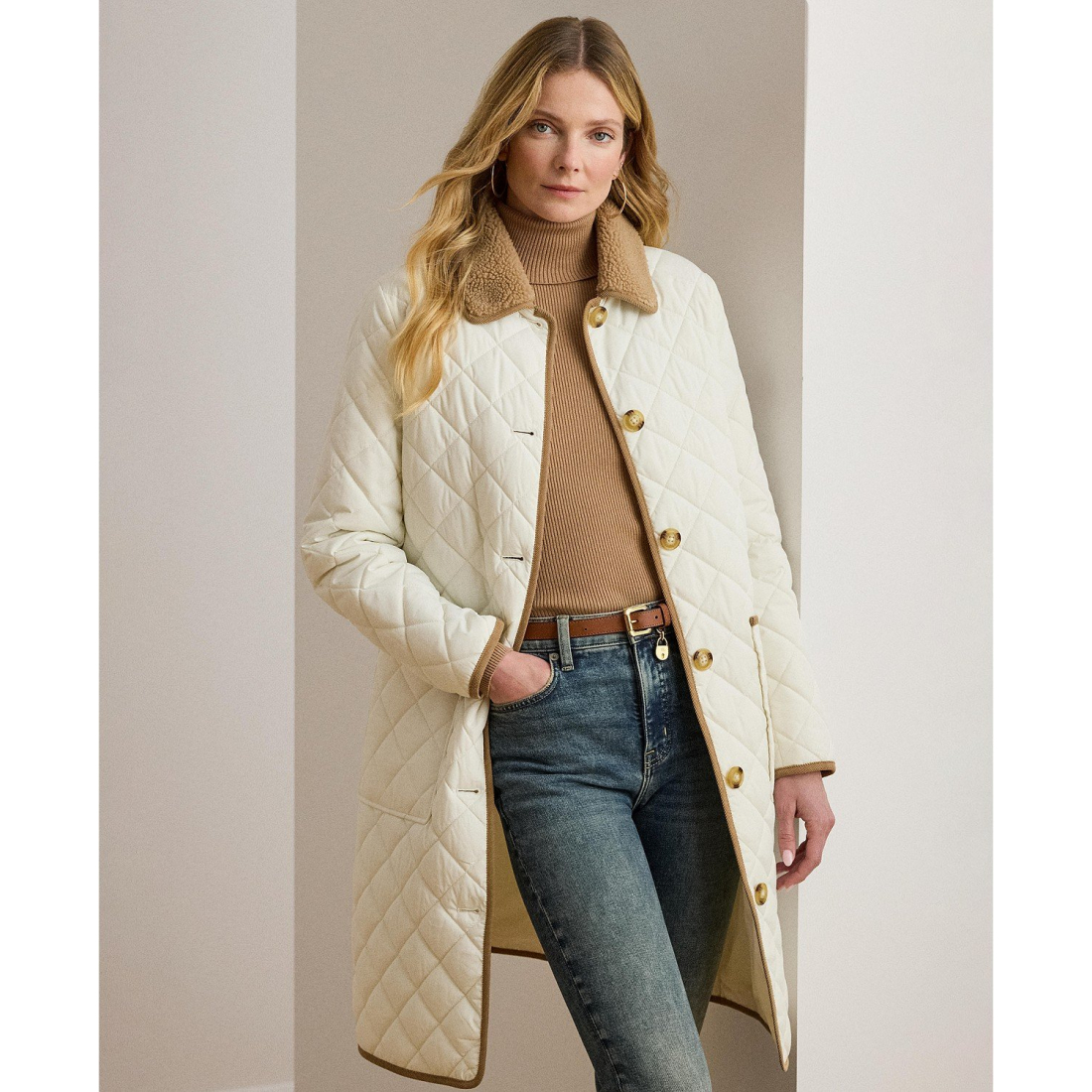 'Faux-Fur-Collar Quilted Jacket' pour Femmes