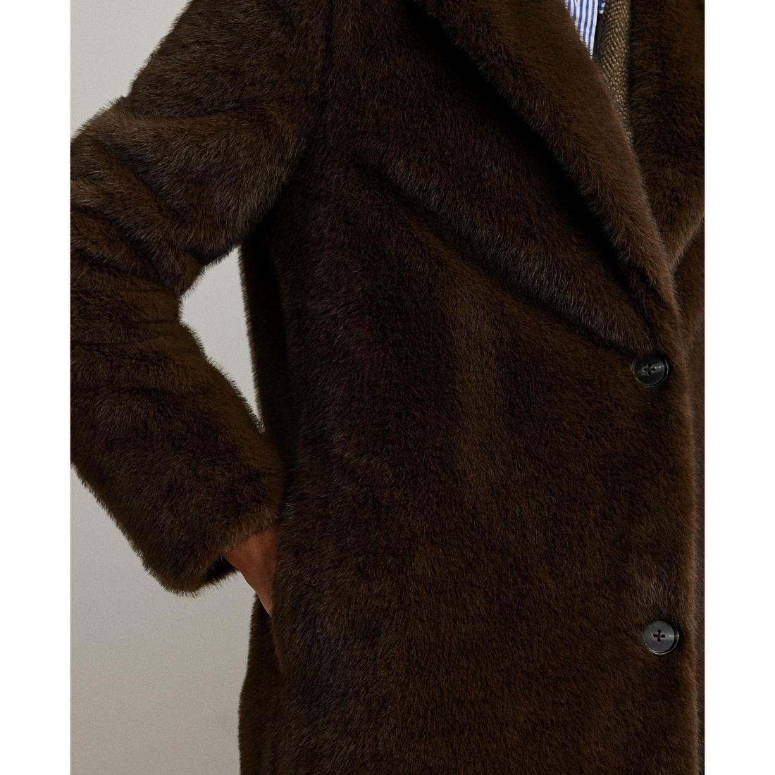 'Faux-Fur Single-Breasted Coat' pour Femmes