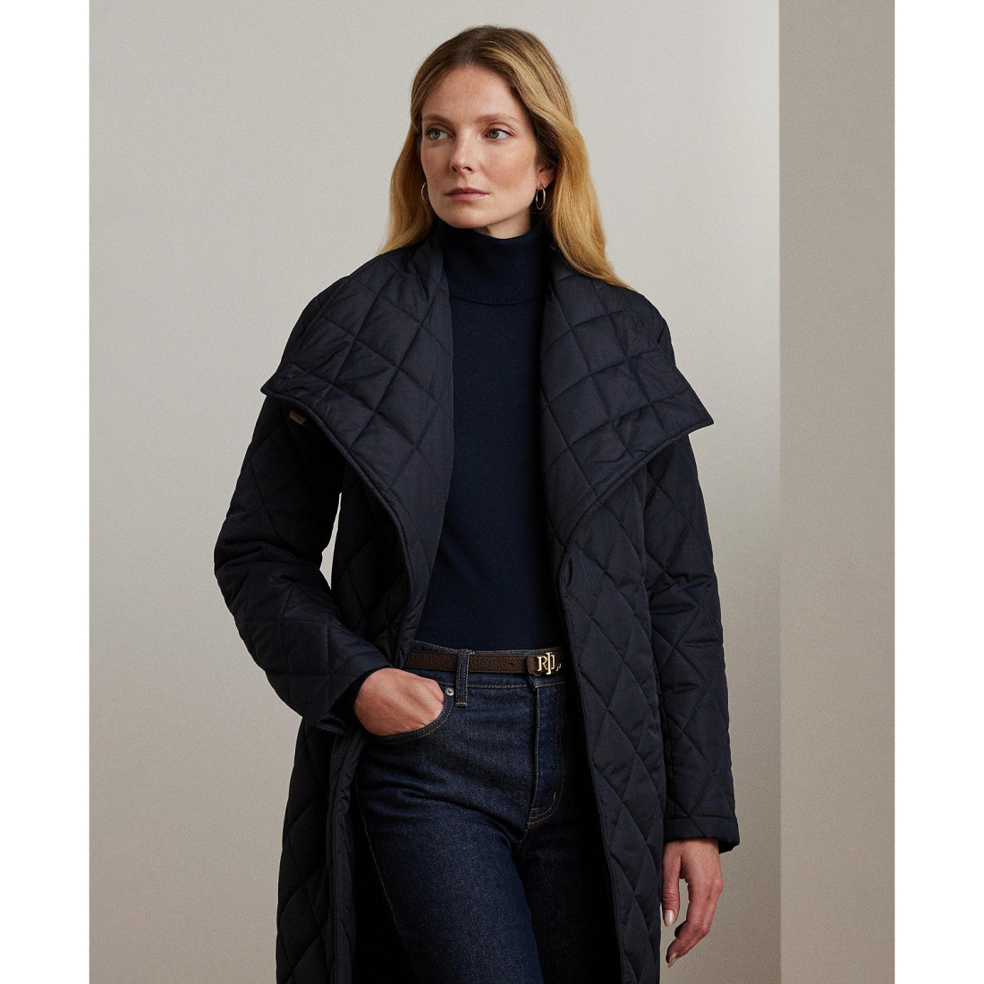 'Belted Midi Quilt Coat' pour Femmes