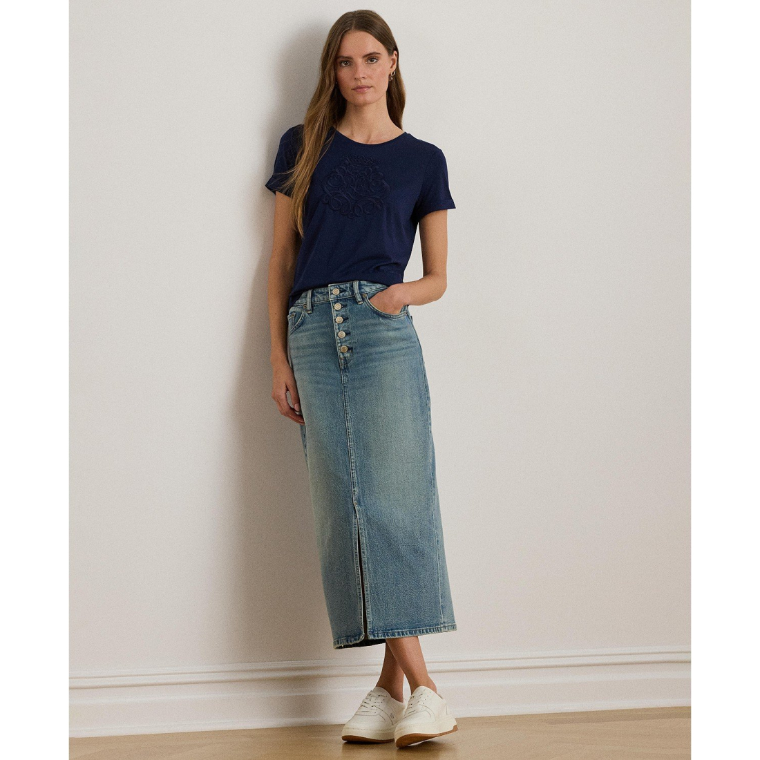 'Crewneck Embroidered-Logo T-Shirt' pour Femmes