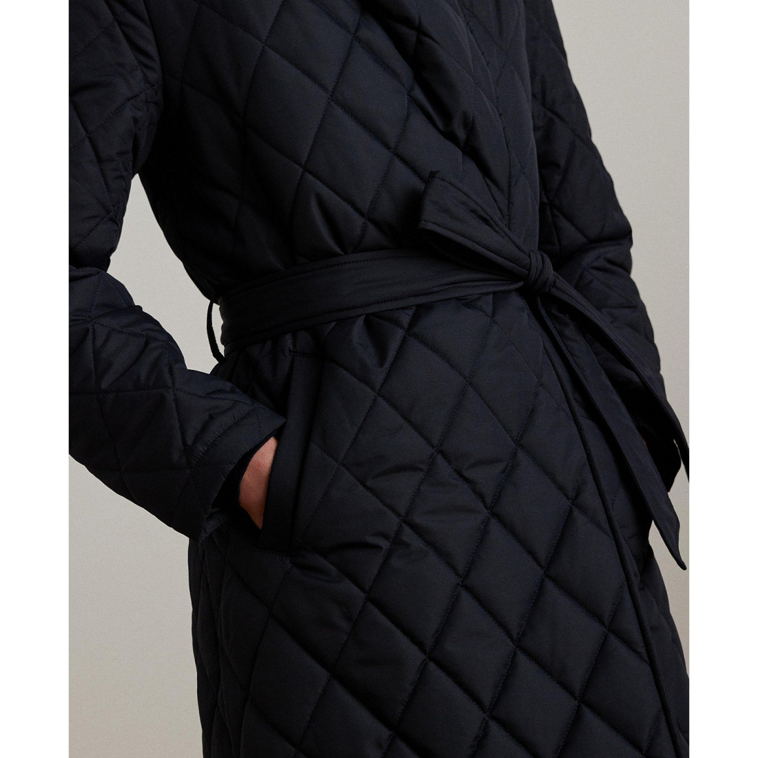 'Belted Midi Quilt Coat' pour Femmes