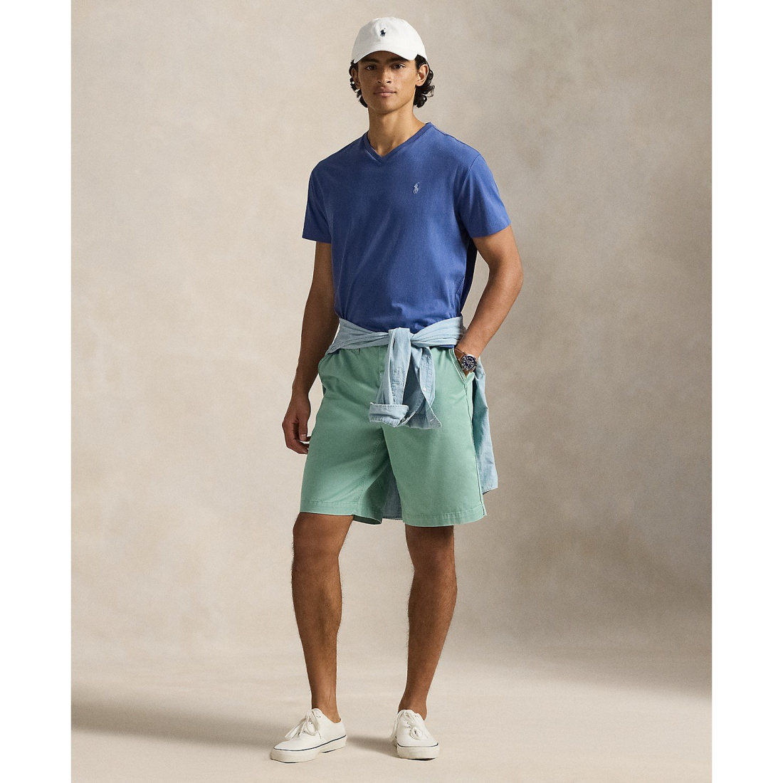 'Classic-Fit V-Neck T-Shirt' pour Hommes