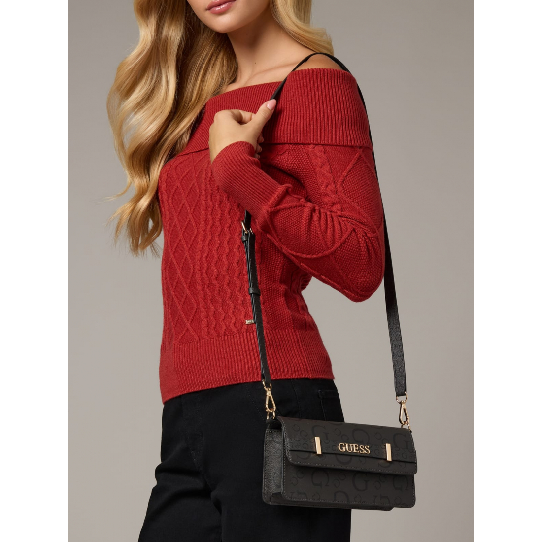 'Eldoria Enlarged Logo Crossbody Shoulder Bag' pour Femmes
