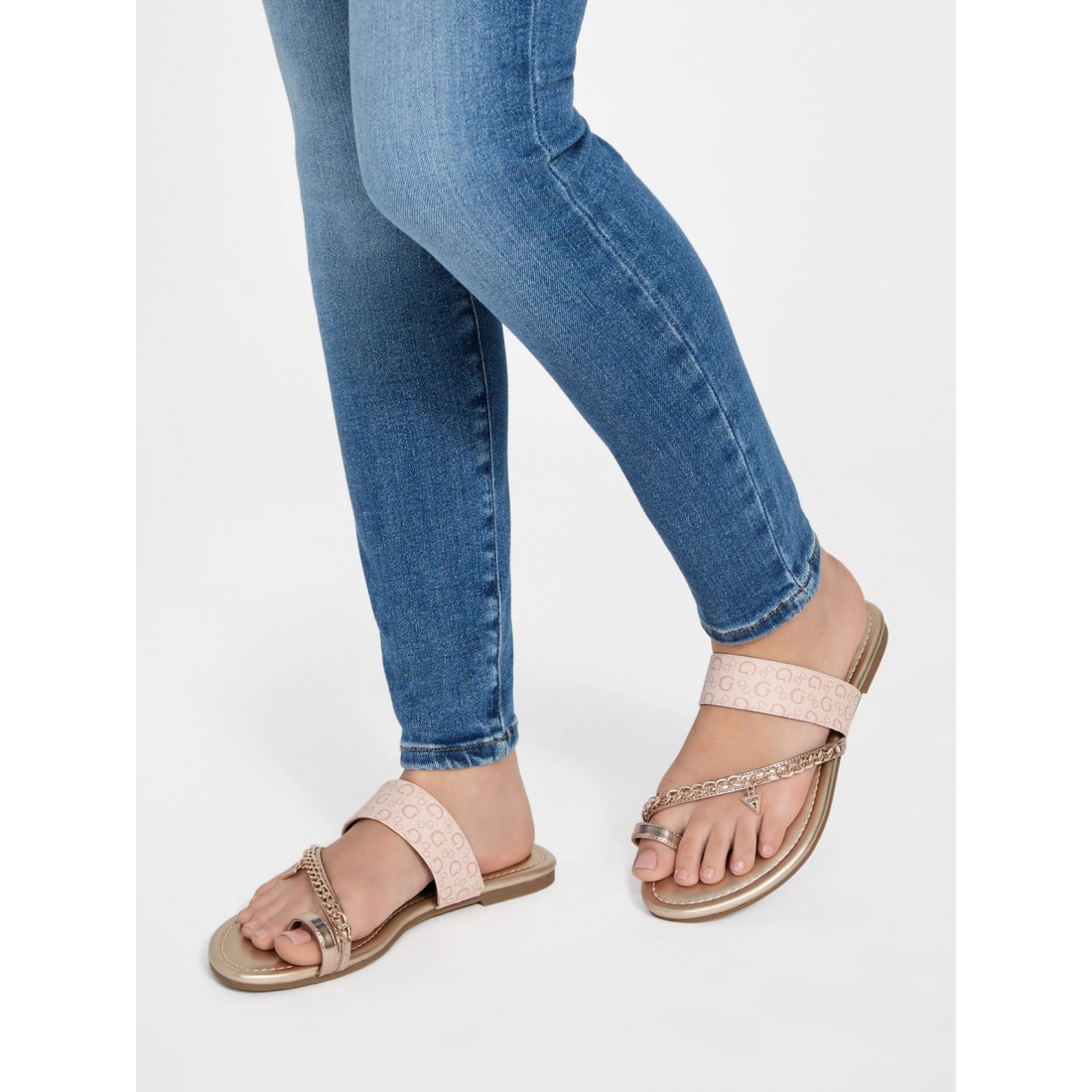 Women's 'Levvia Chain' Sandals