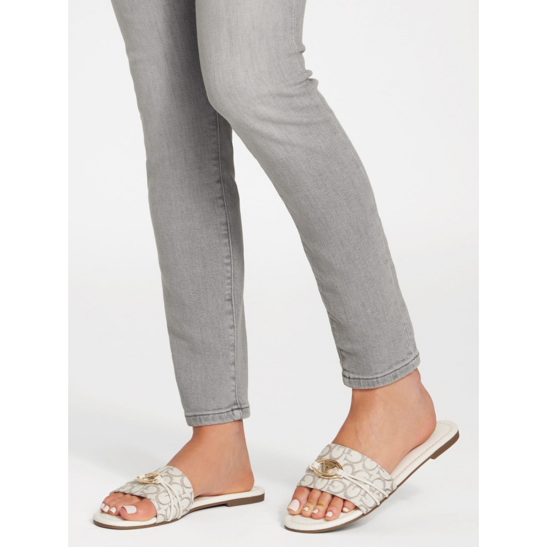 Women's 'Lynzy Logo Beach' Slides