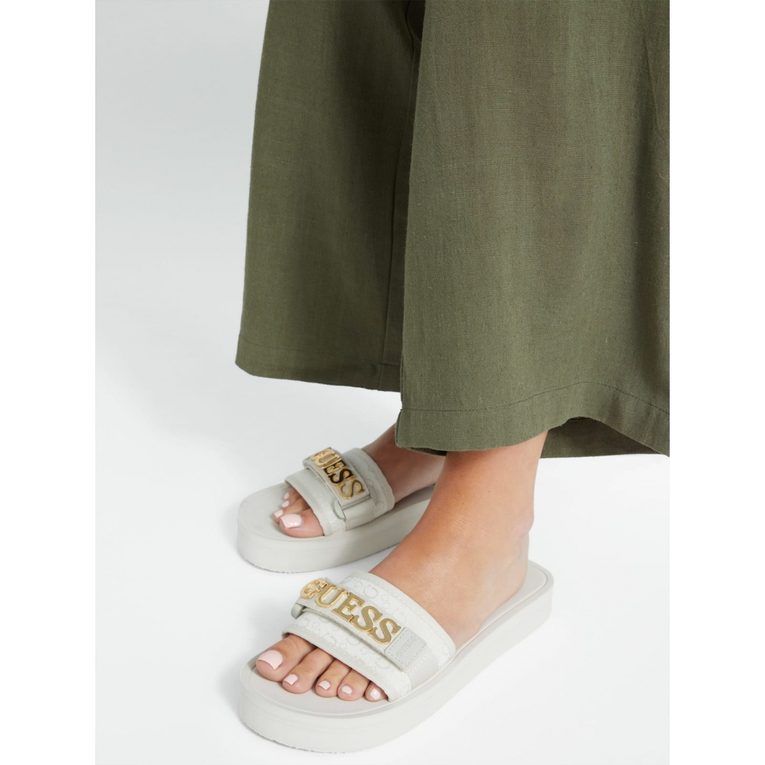 Women's 'Peers Logo' Slides