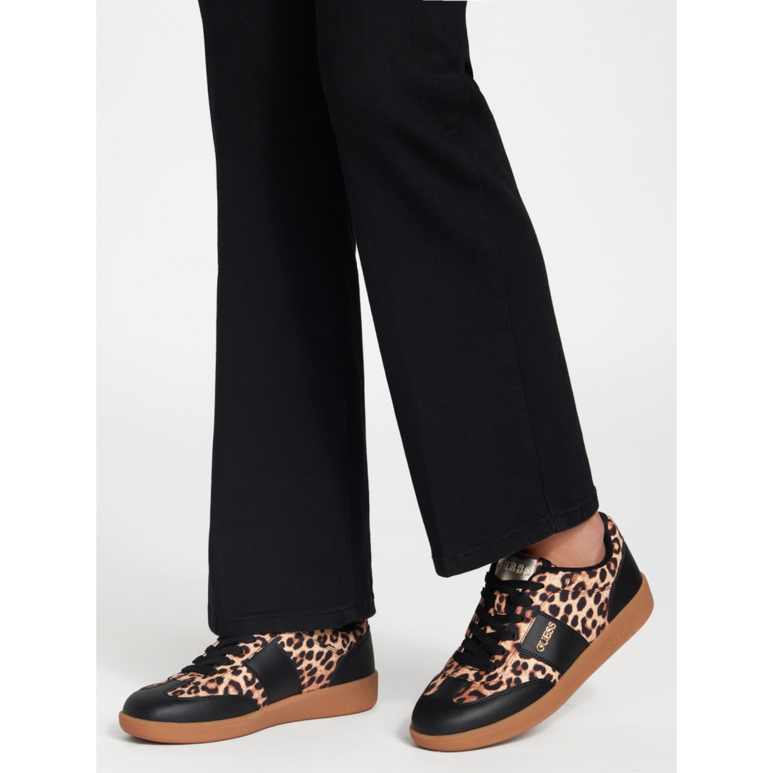 'Pelara Faux-Leather Low-Top' Sneakers für Damen