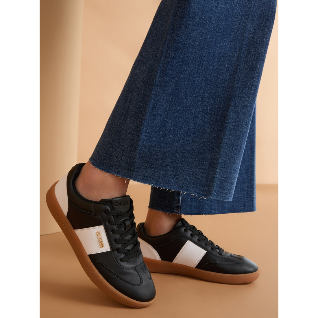 'Pelara Striped Low-Top' Sneakers für Damen