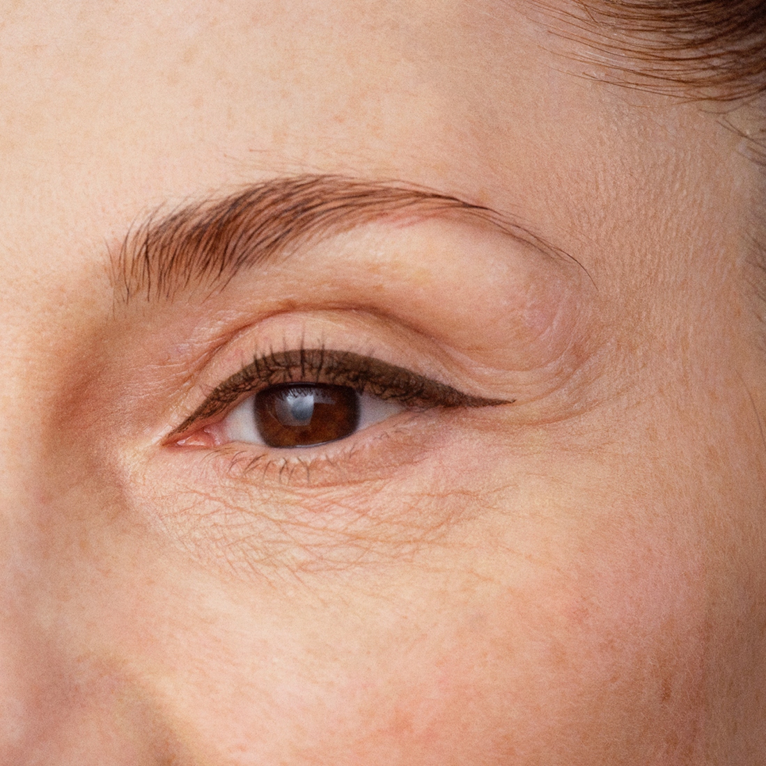 Eyeliner liquide 'liquid eyeliner' - 302 Rich Brown 4.5 ml