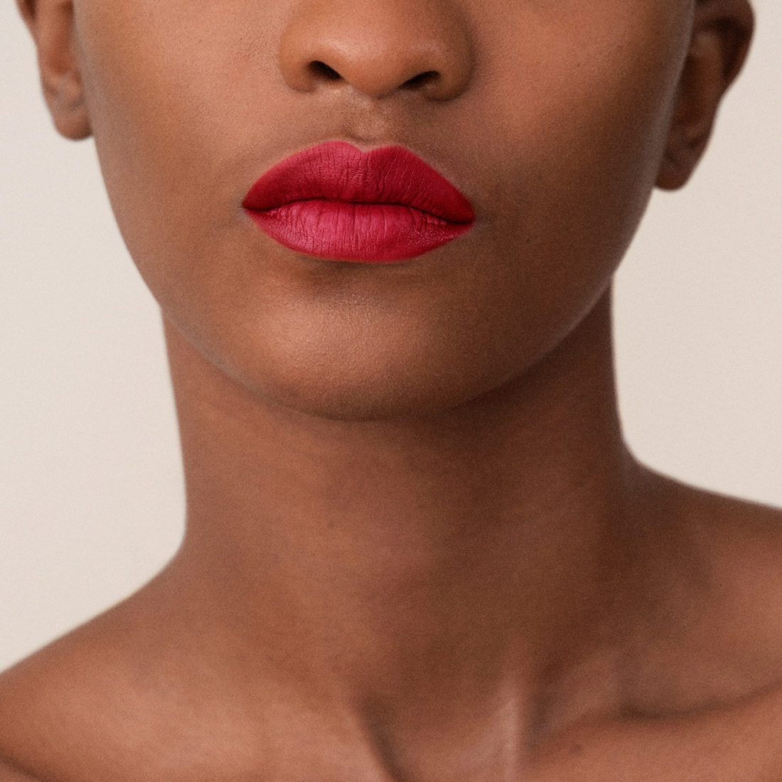 Rouge à Lèvres 'Matte Silk' - 107 Cherry Red 3.5 g