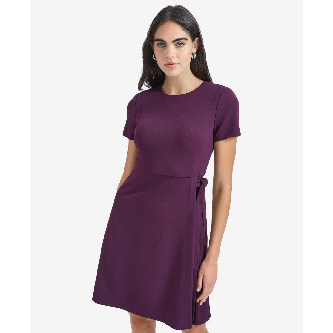 'Short Sleeve Pleat Dress' pour Femmes