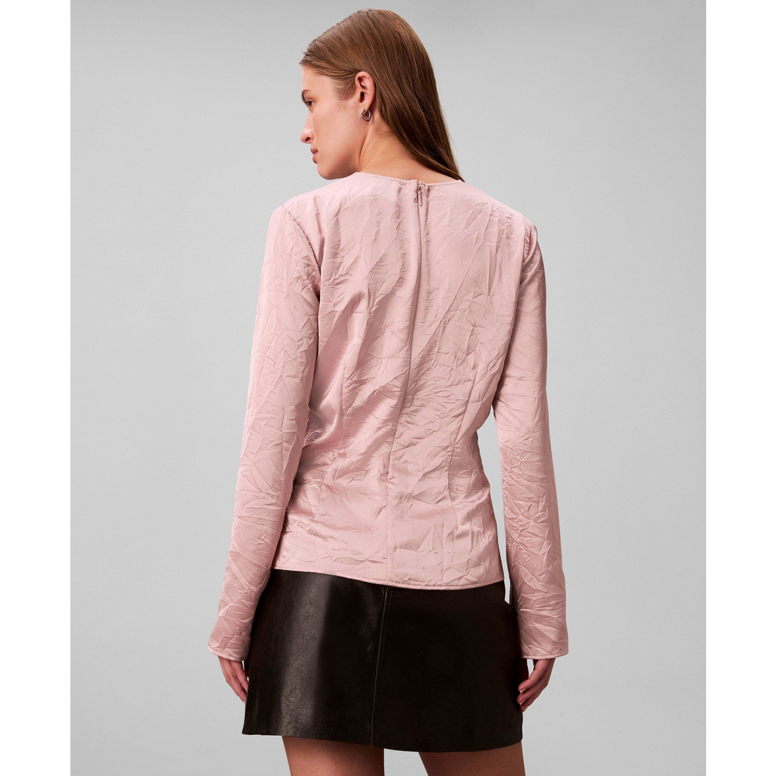 'Long Sleeve Button-Down Relaxed Top' pour Femmes