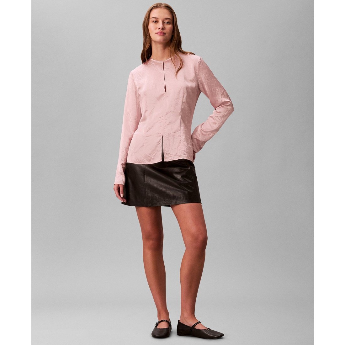 'Long Sleeve Button-Down Relaxed Top' pour Femmes