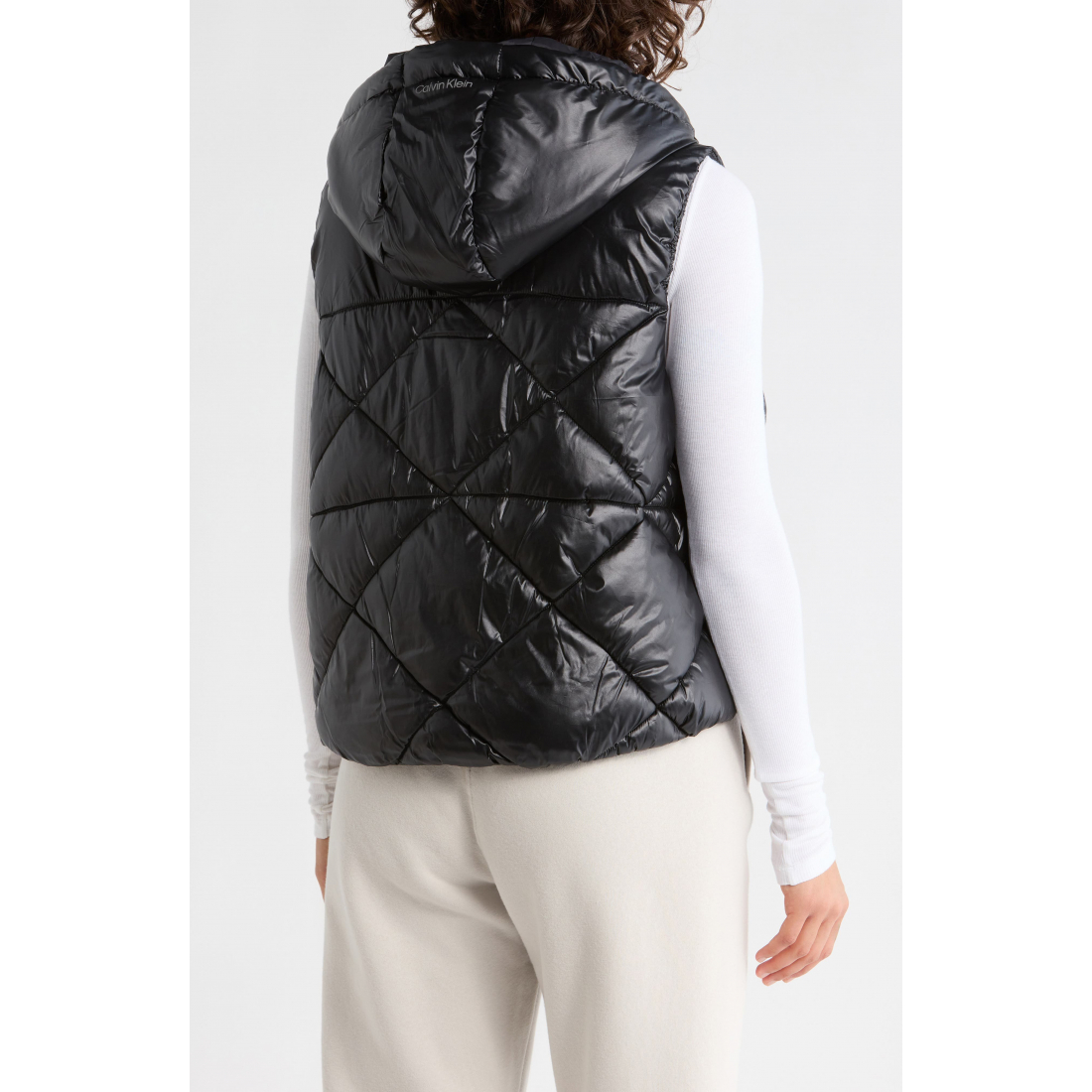 'Hooded Diamond Quilted Vest' pour Femmes