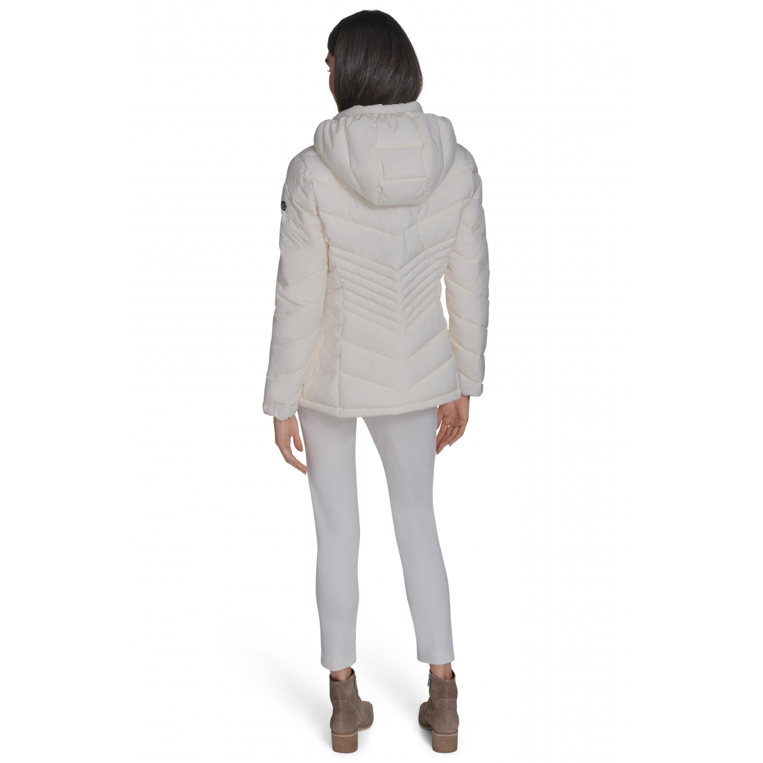 'Water Resistant Chevron Quilted Puffer Jacket' pour Femmes