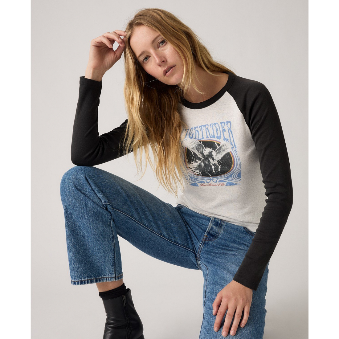 'Graphic Essential Raglan Long Sleeve Top' pour Femmes