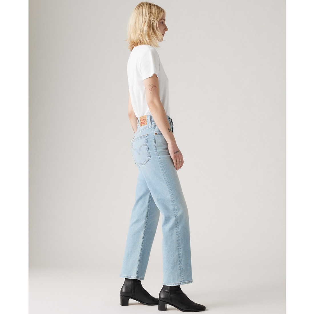 'Rib cage High Rise Straight Ankle Jeans' pour Femmes
