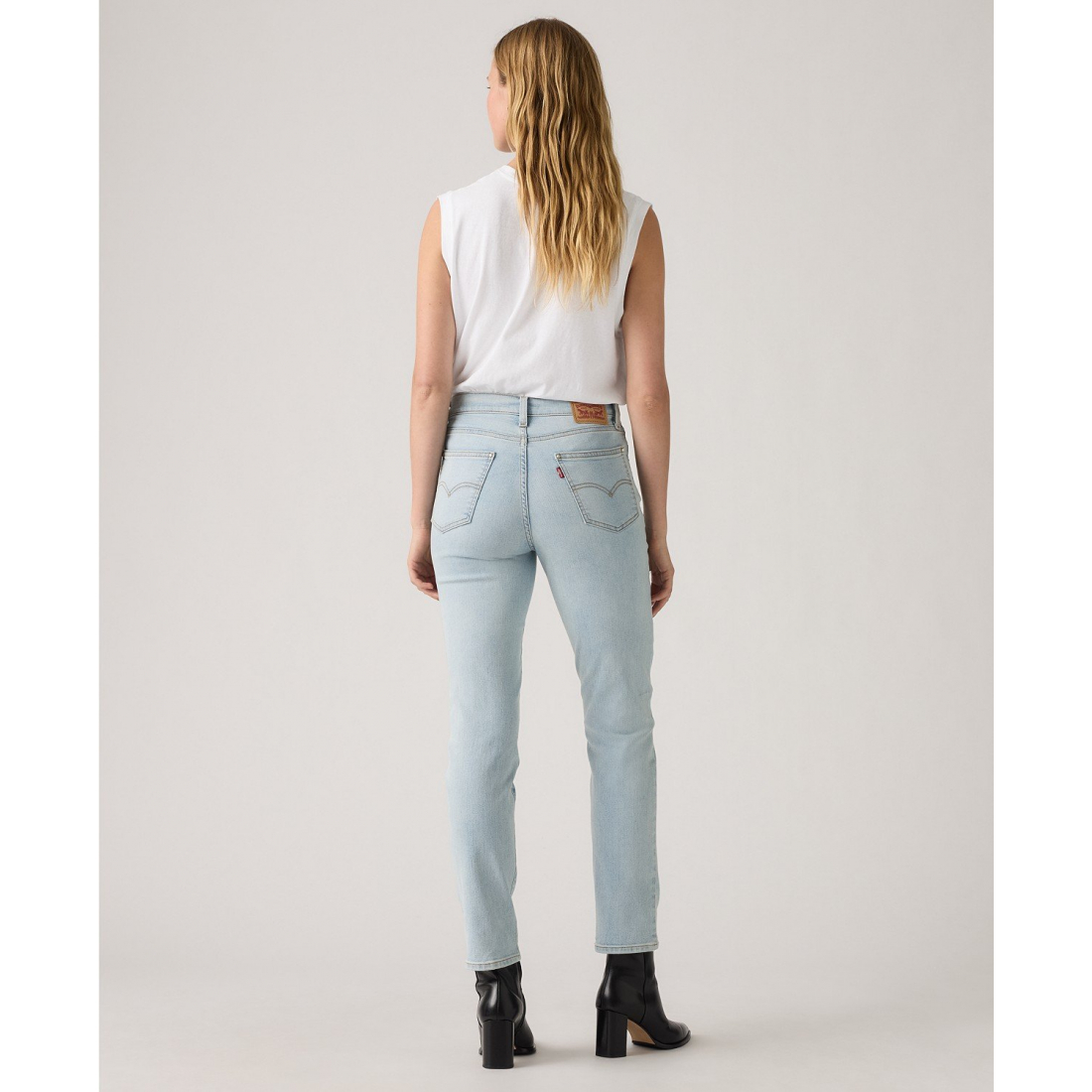 '724 High Rise Rhinestone Button Fly Straight Leg Jeans' pour Femmes