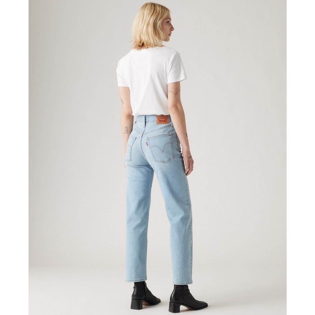 'Rib cage High Rise Straight Ankle Jeans' pour Femmes