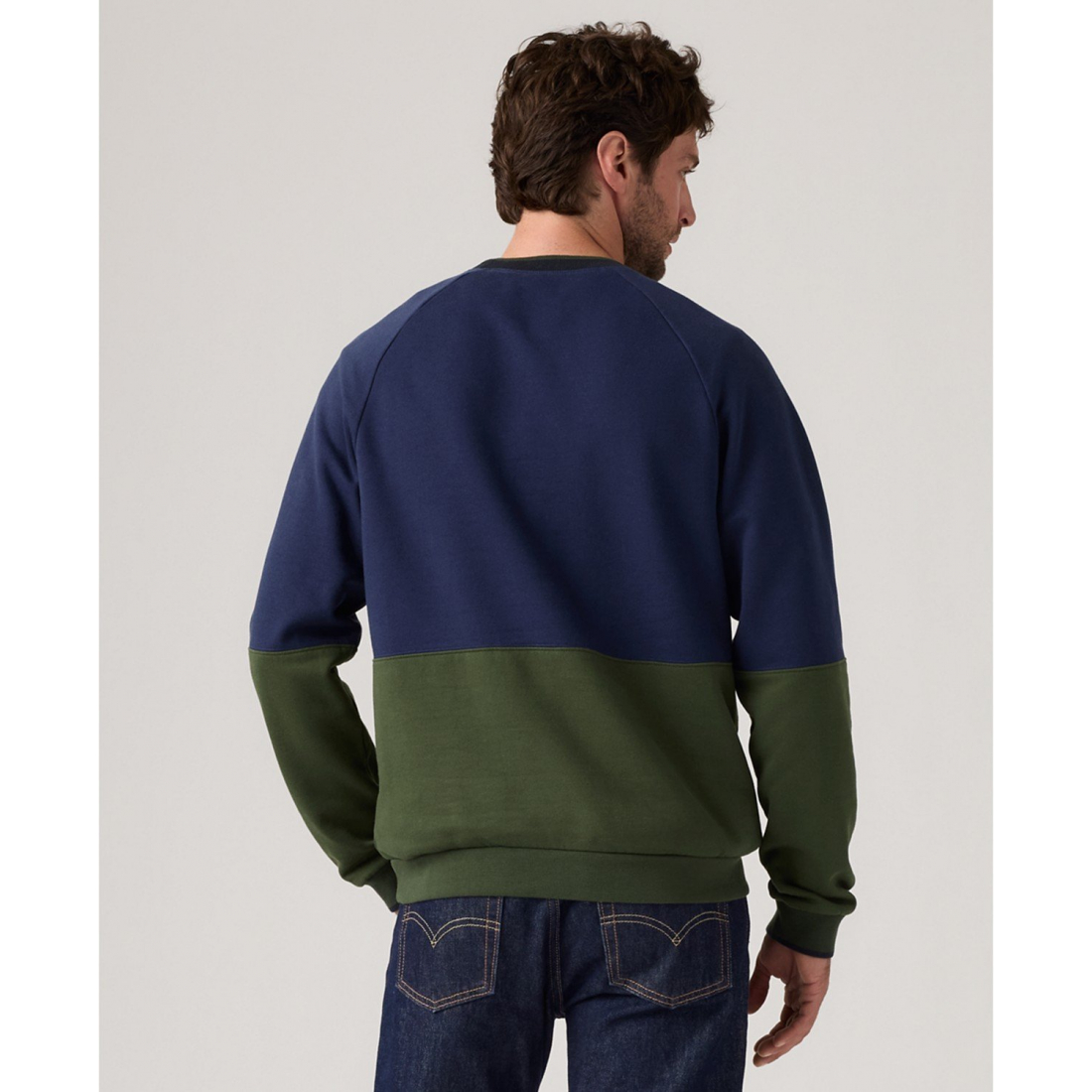 'Levi'® Relaxed Fit Crewneck Long Sleeve Red Tab Logo Sweatshirt' pour Hommes