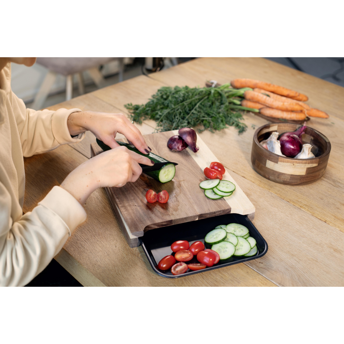 Planche à découper avec bac récupérateur