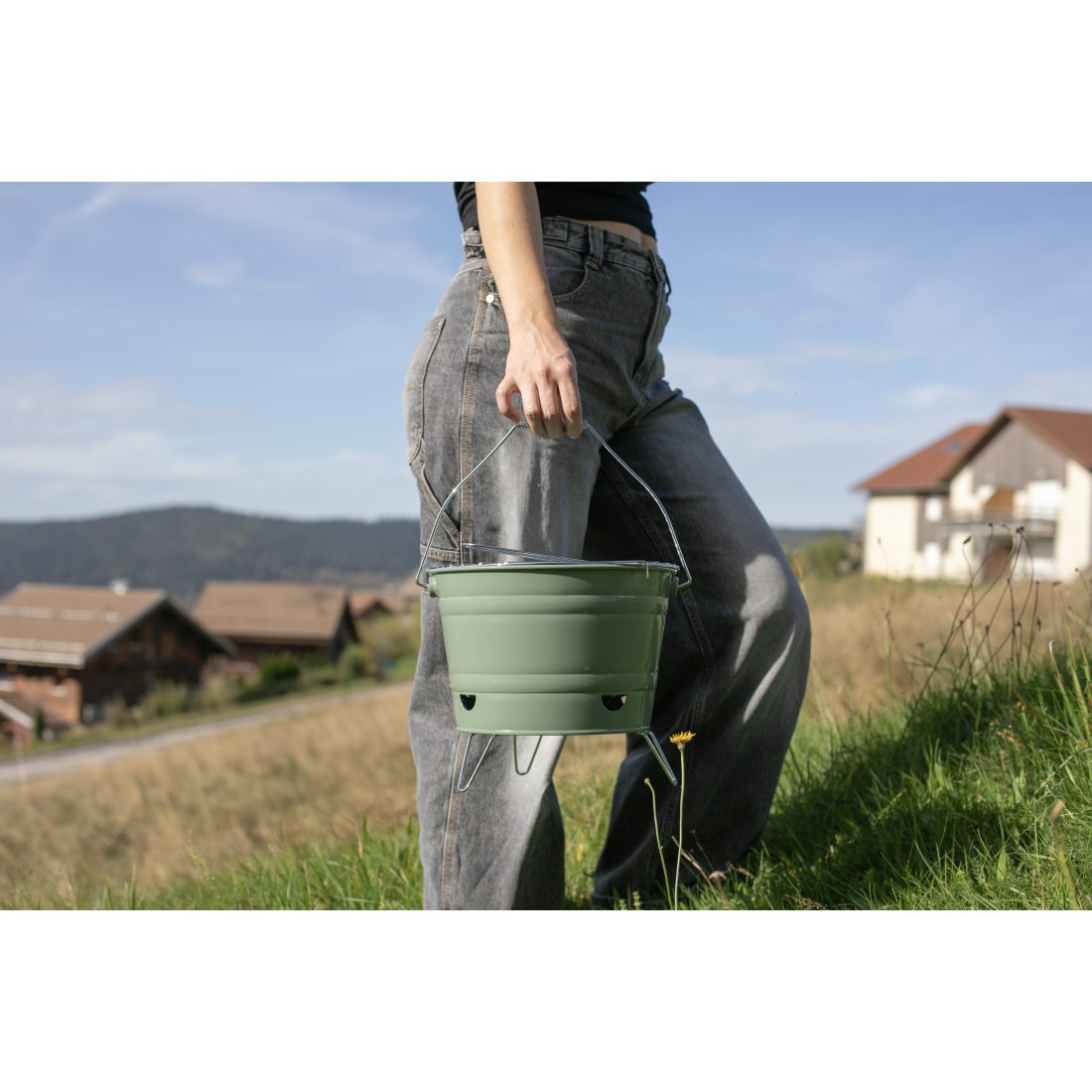 Portable Charcoal Barbecue