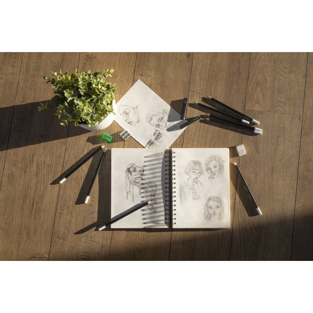 Drawing Kit 19 Accessories