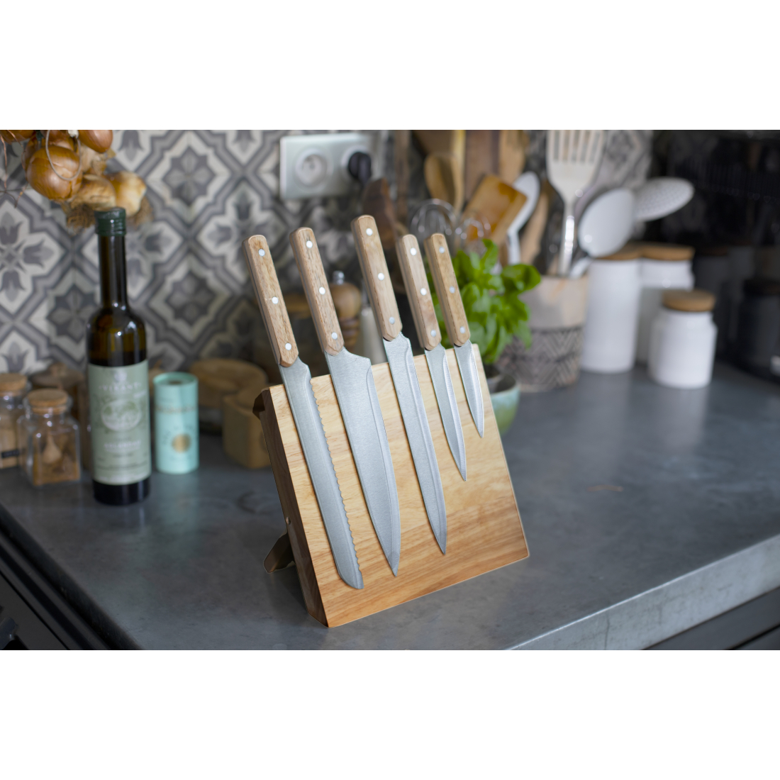 Set de 5 couteaux et support magnétique