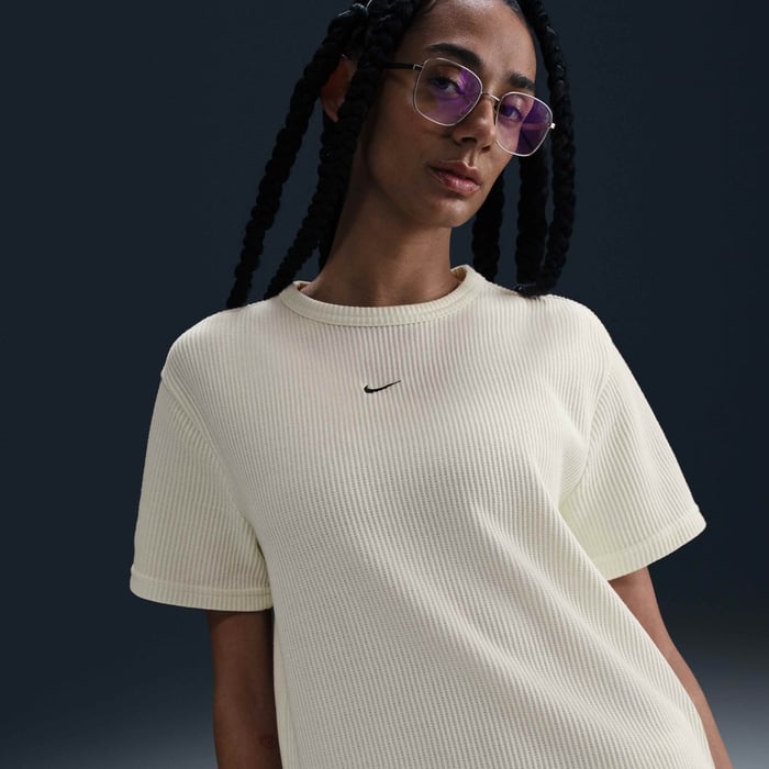 T-shirt 'Sportswear Chill Waffle' pour Femmes