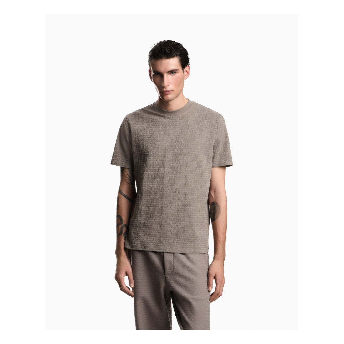 'All-Over Jacquard Lettering' T-Shirt für Herren