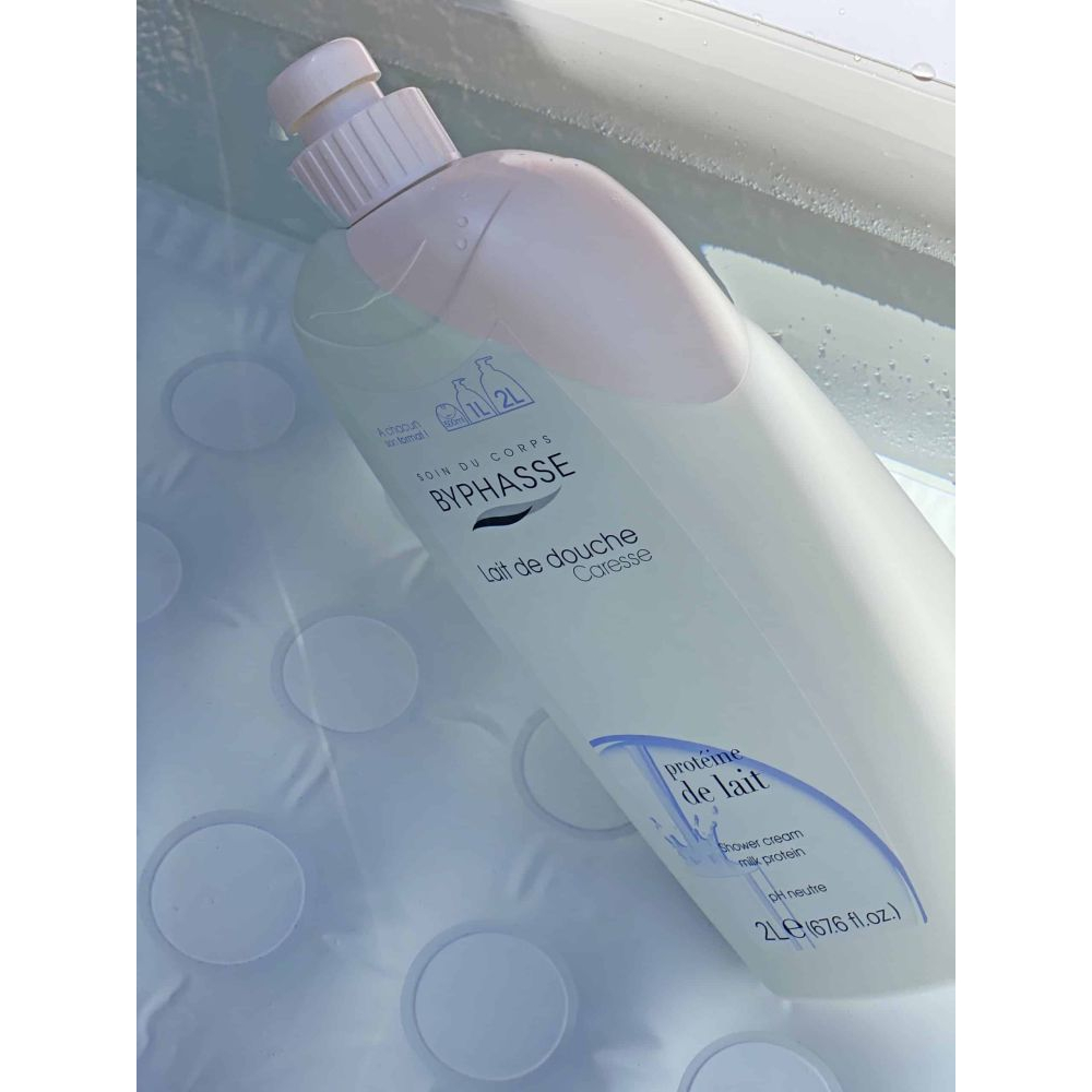 'Caresse Milk Protein' Shower Cream - 1 L