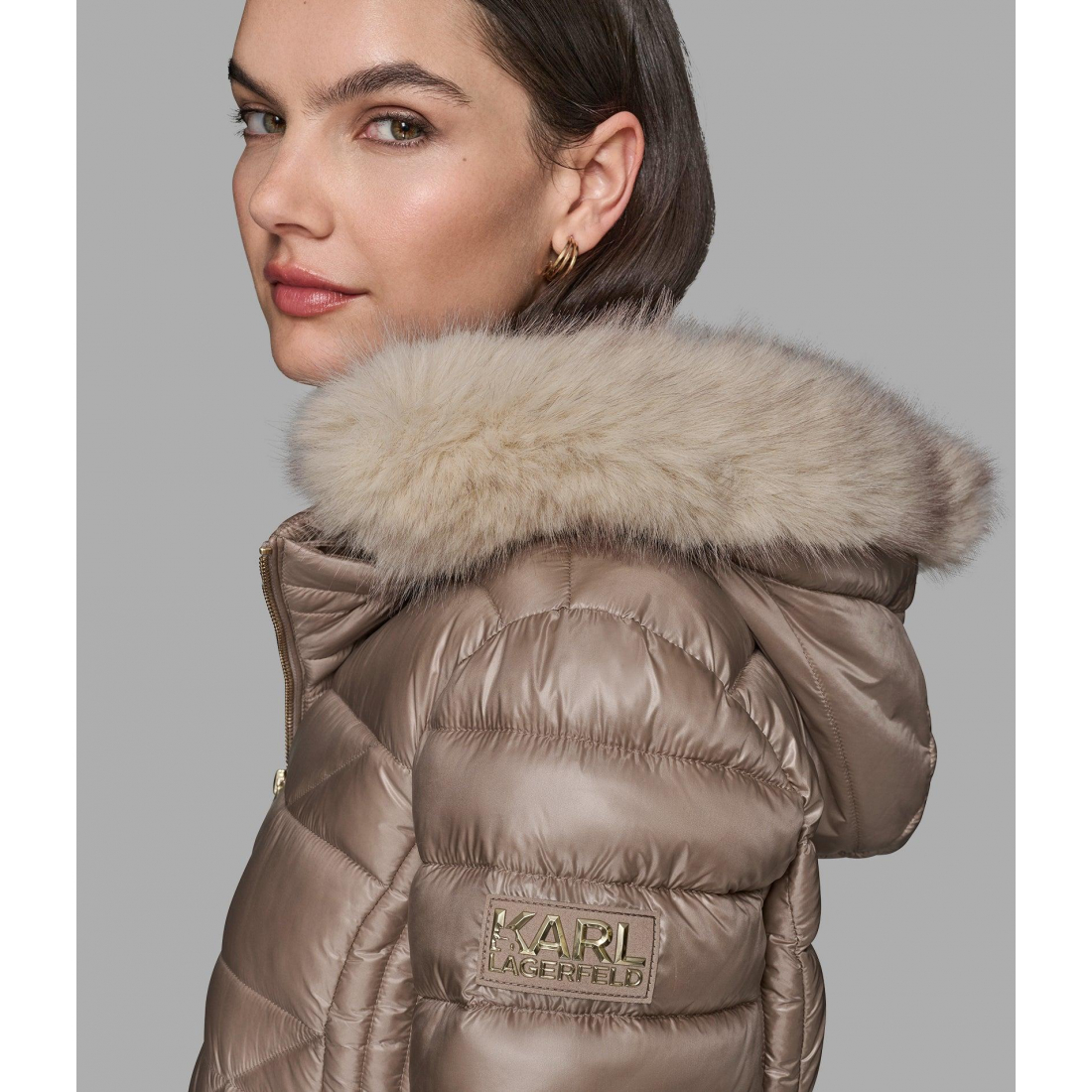 'Mid-Length Puffer With Faux Fur Trim' pour Femmes