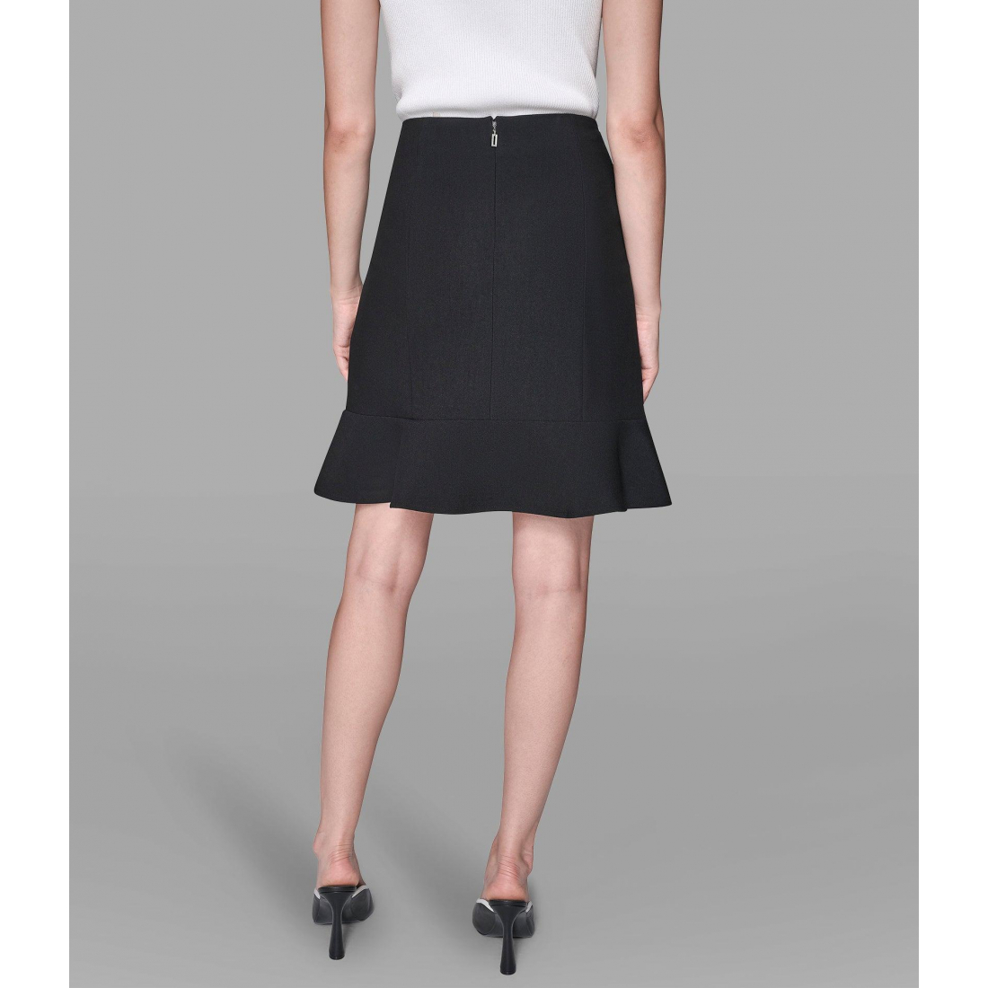 'Button-Detailed Mini Peplum Skirt' pour Femmes